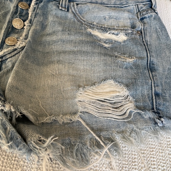 Abercrombie and Fitch Boyfriend Button Fly Cut Off Jean Shorts - Picture 5 of 12